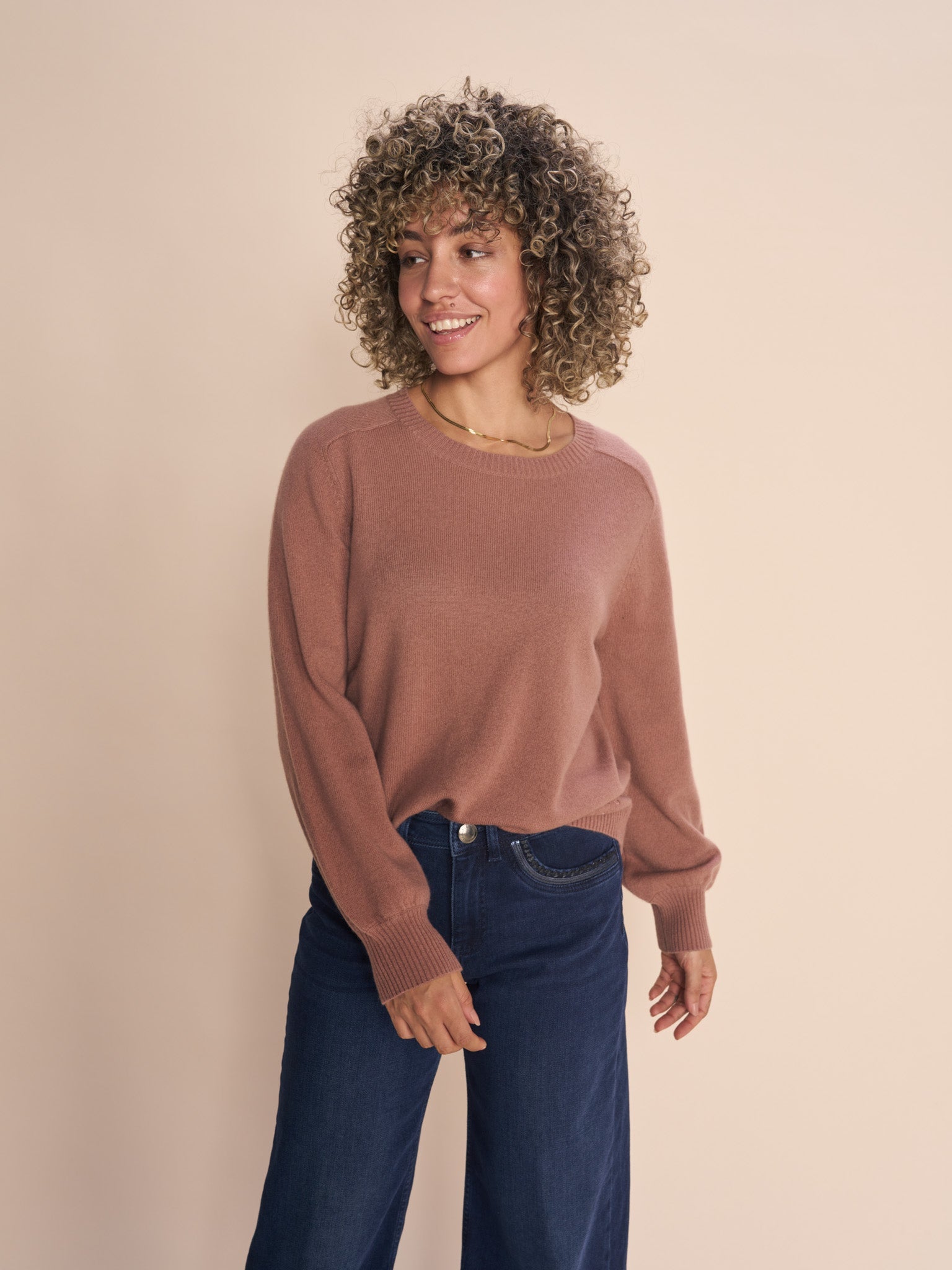 Modelshot / Burlwood / Detail